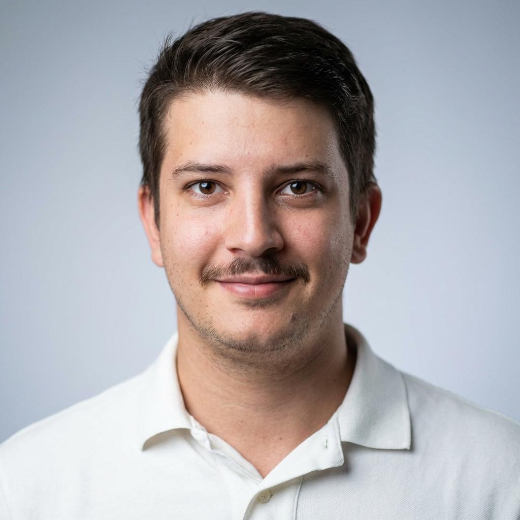João Paulo Vidigal — Administrador e Técnico em Edificações